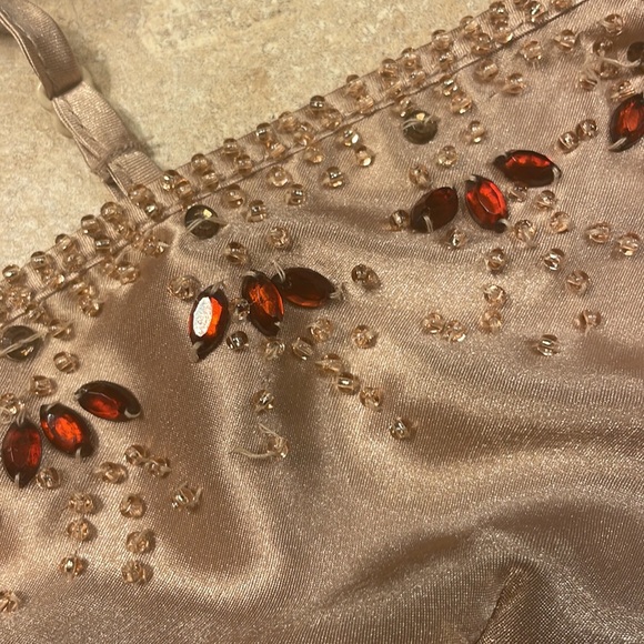 Medium cami with beaded details,nice when combined with low rise jeans - Picture 7 of 10